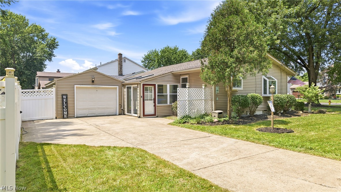 1799 Lemont Drive Property Photo 4