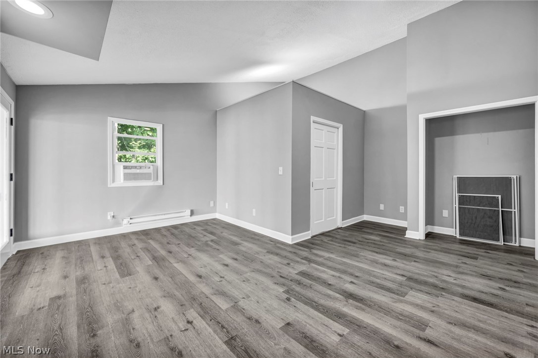 6940 Lake Rd W Property Photo 17