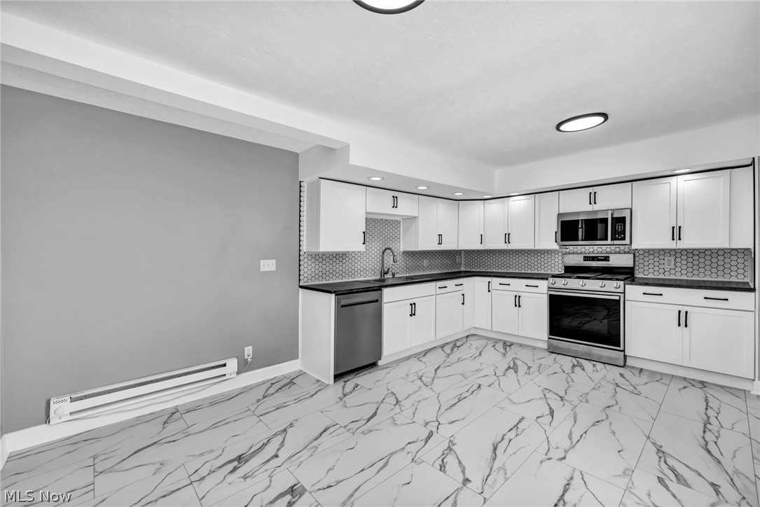 6940 Lake Rd W Property Photo 24