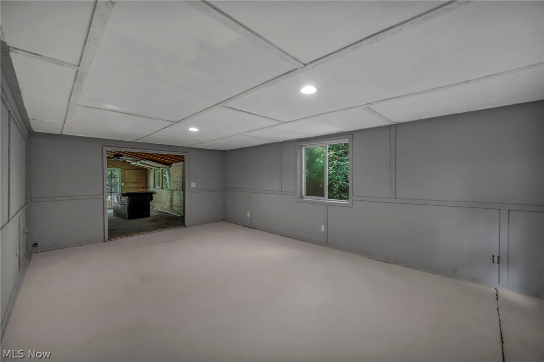 6940 Lake Rd W Property Photo 34