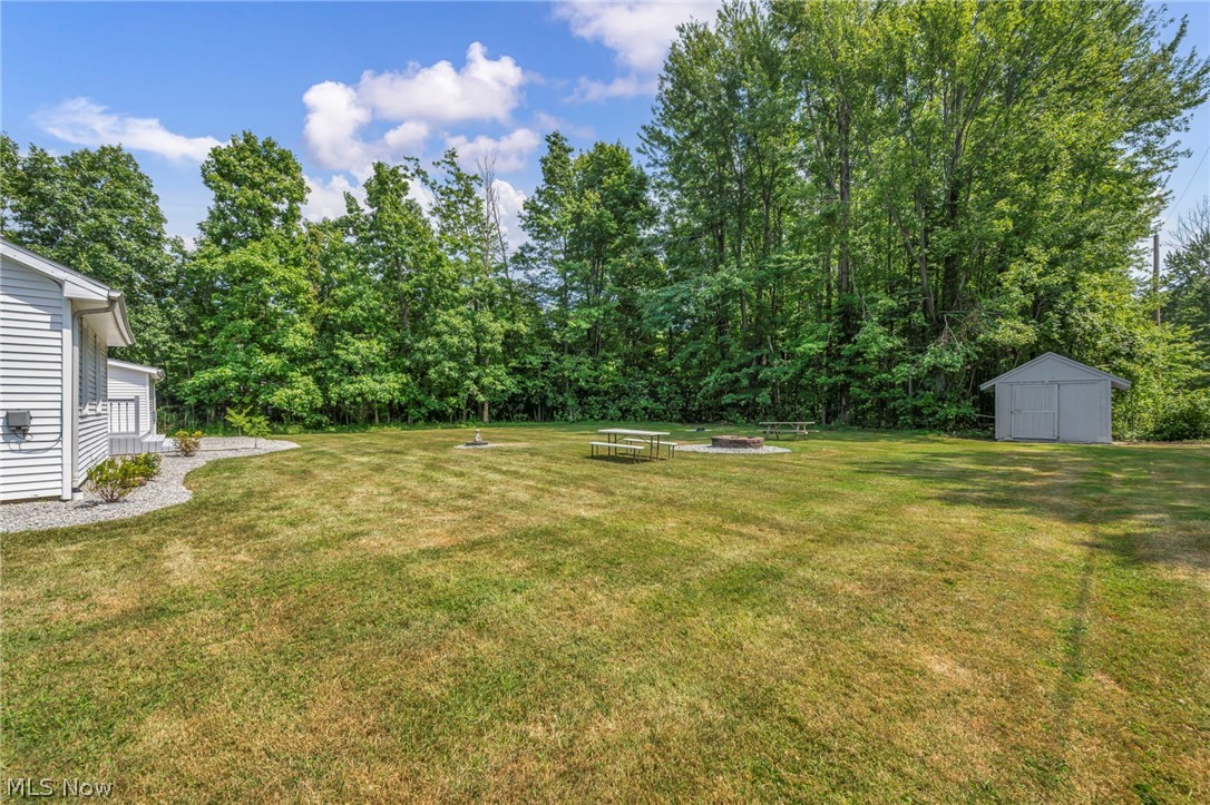 6940 Lake Rd W Property Photo 35