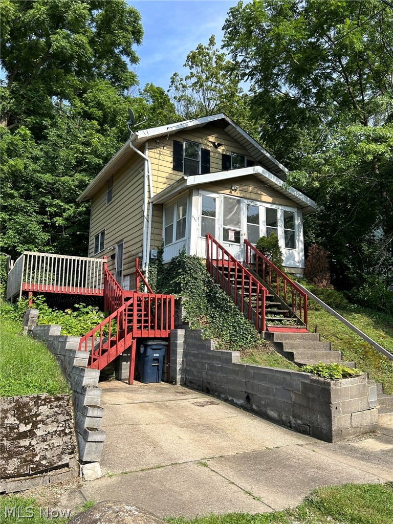 571 Bertha Avenue Property Photo 1