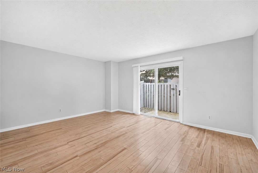 4228 River Ridge Drive Property Photo 3