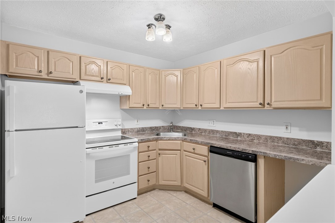 4228 River Ridge Drive Property Photo 8