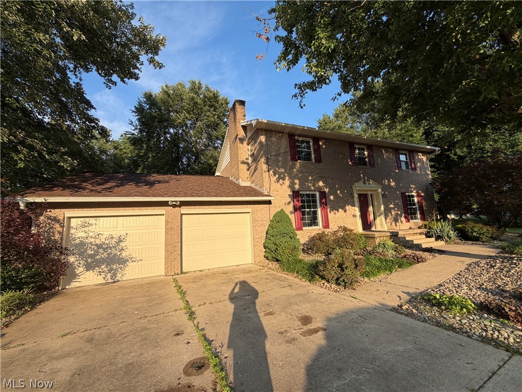 536 Windsor Drive Property Photo 2