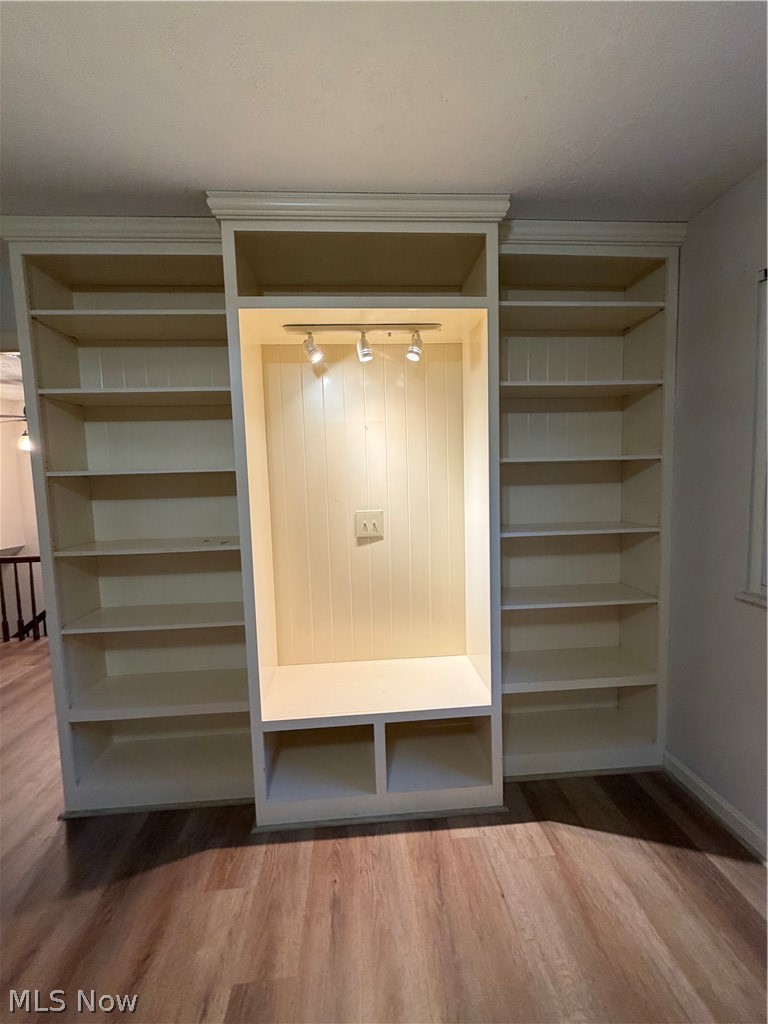536 Windsor Drive Property Photo 29