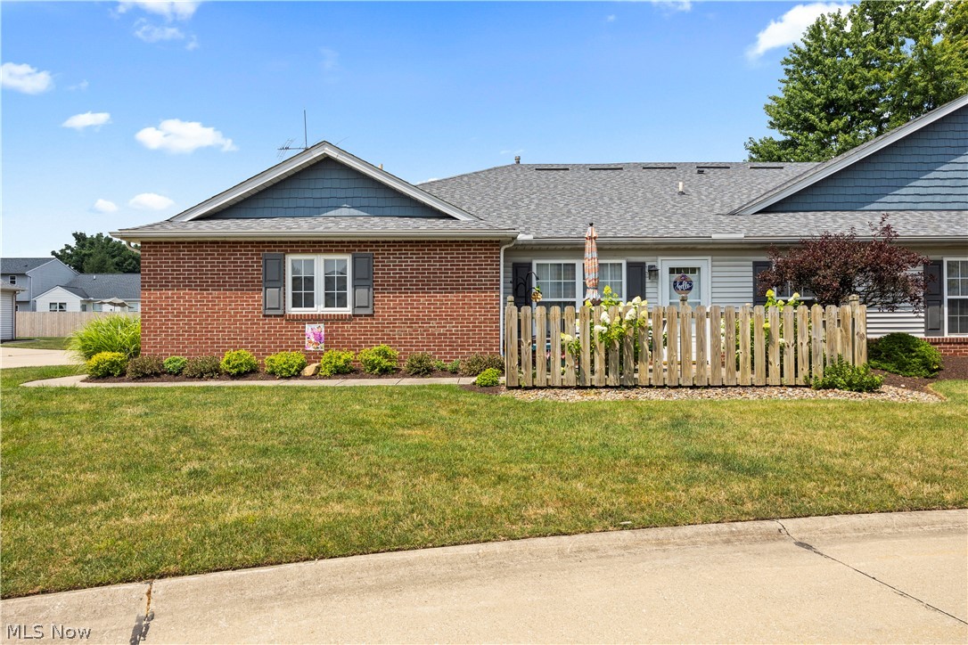 519 Heather Woods Drive Property Photo 1