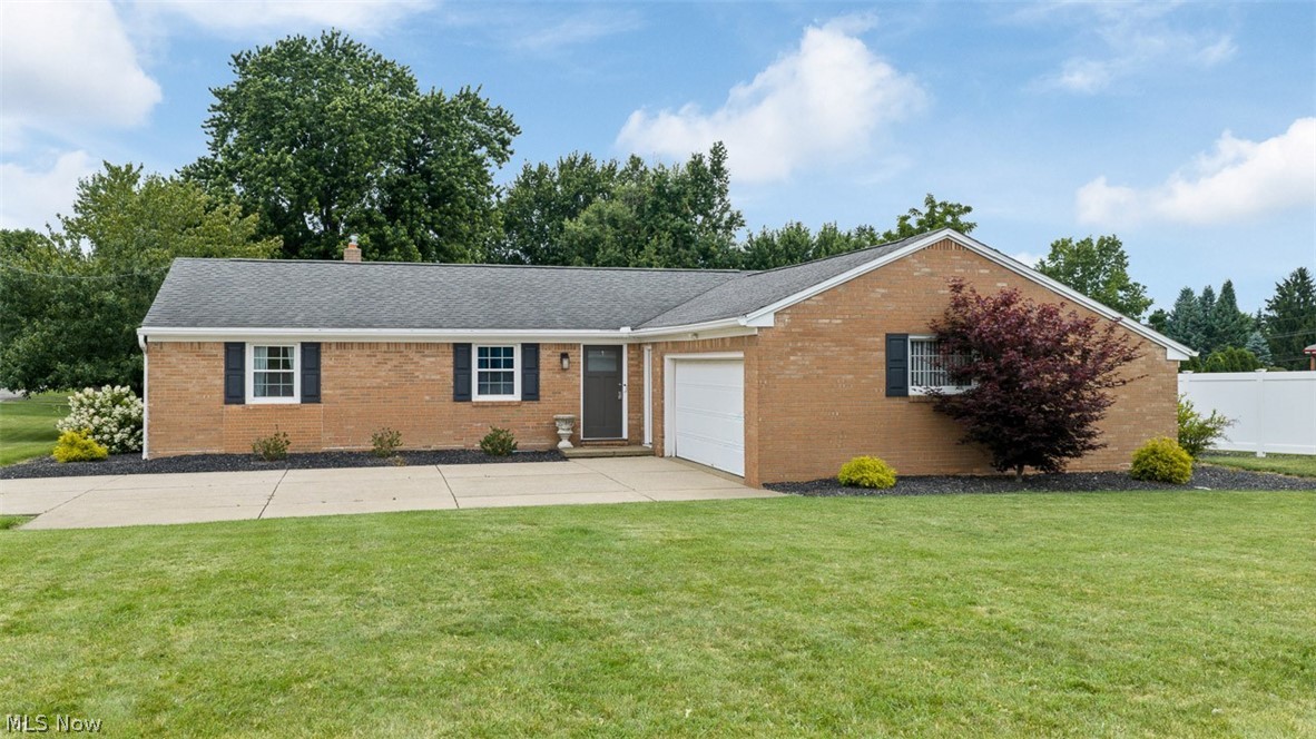 6335 Middlebranch Avenue Ne Property Photo 2
