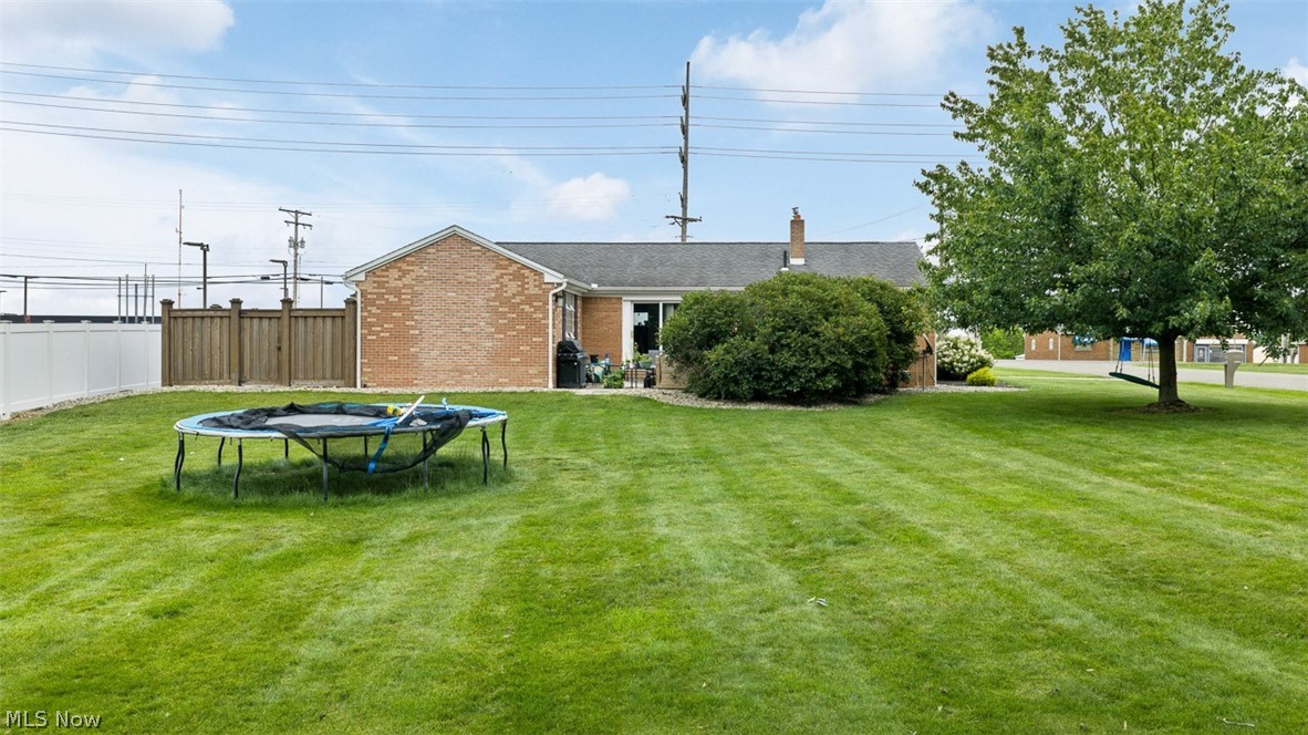 6335 Middlebranch Avenue Ne Property Photo 4