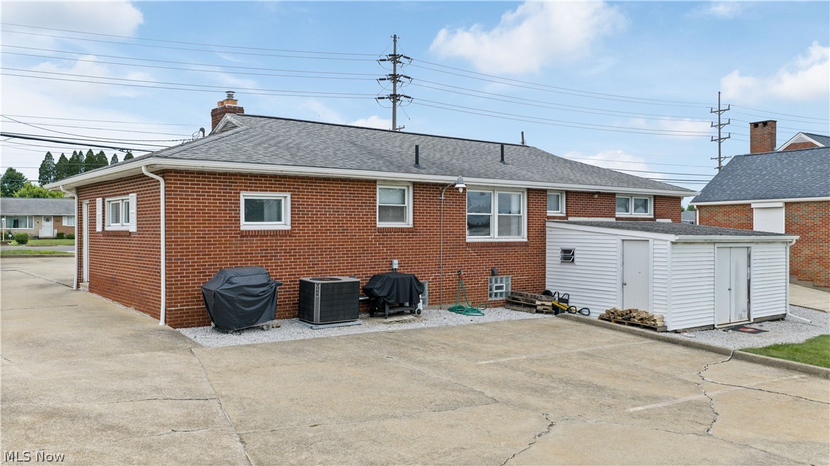 Middlebranch Avenue Ne Property Photo 9