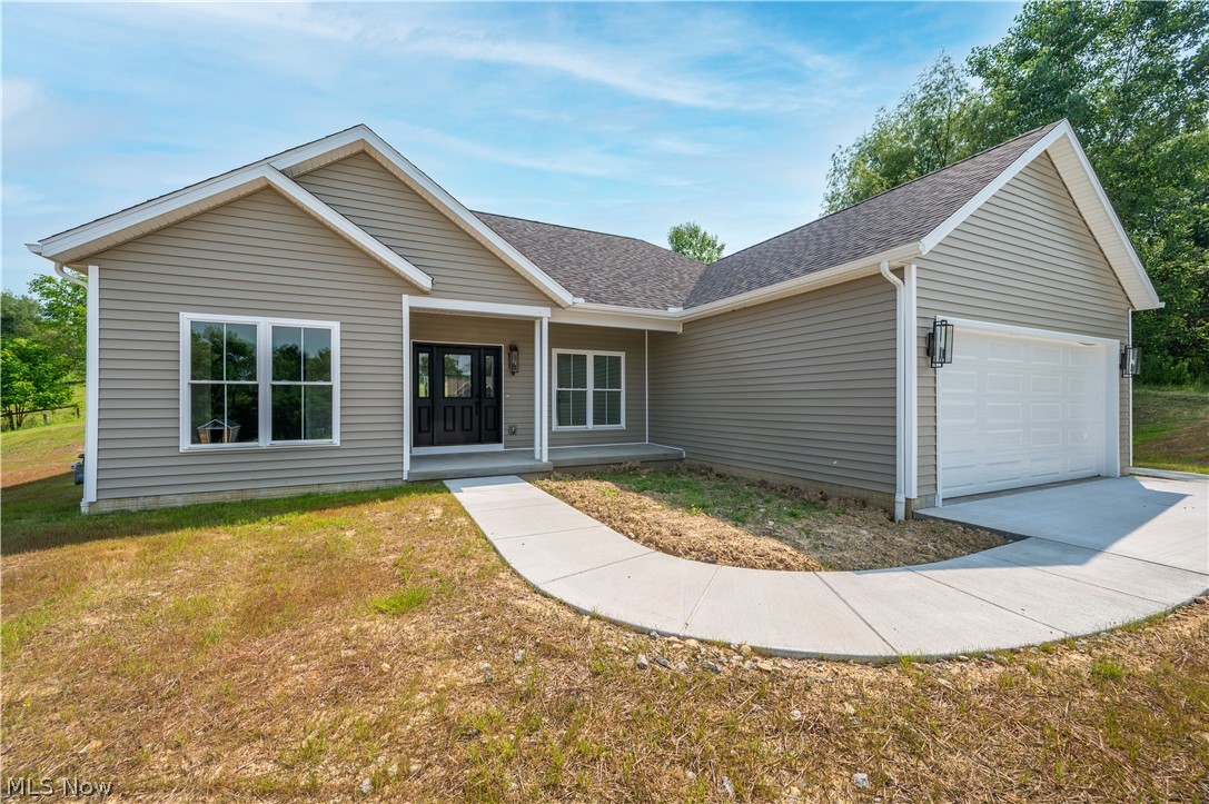 135 Hillside Drive Property Photo 3