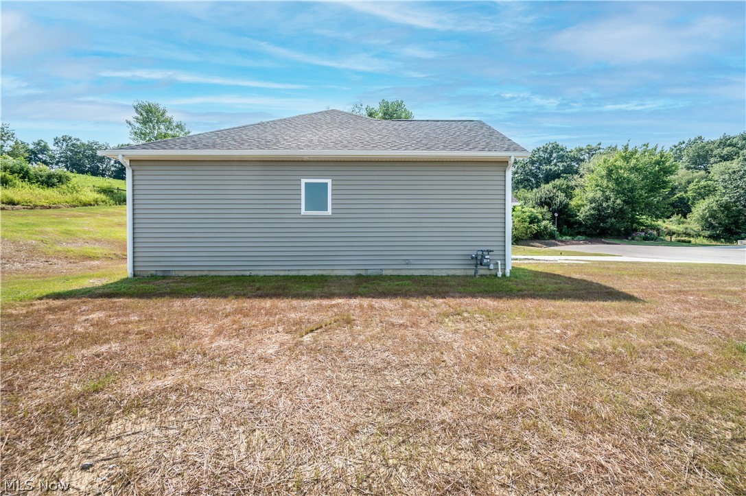 135 Hillside Drive Property Photo 6