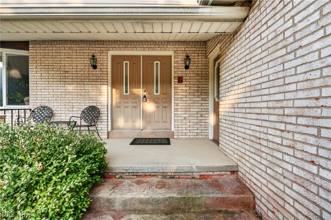7171 Rustic Oval Property Photo 3