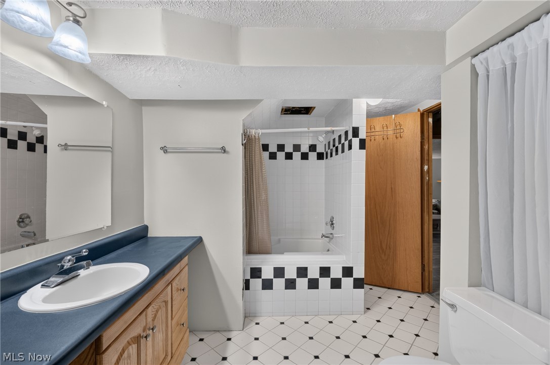 7171 Rustic Oval Property Photo 22