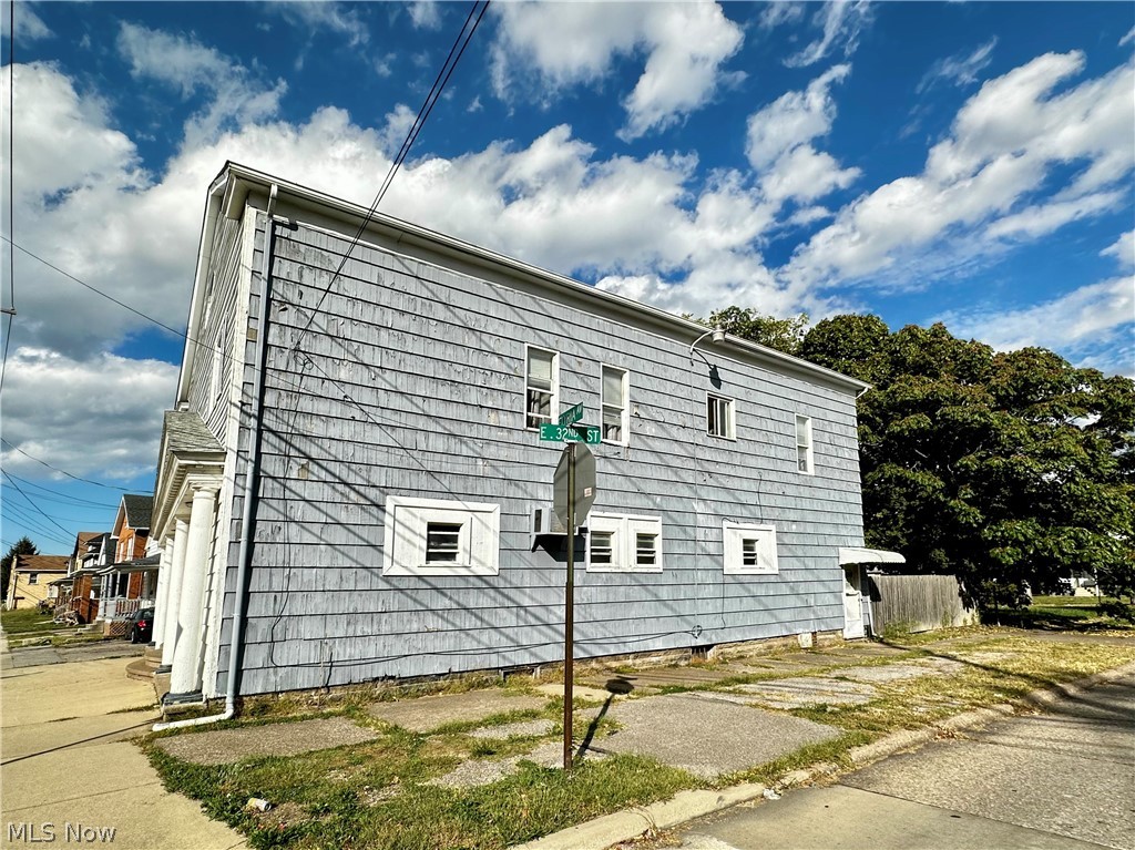 3177 Elyria Avenue Property Photo 3