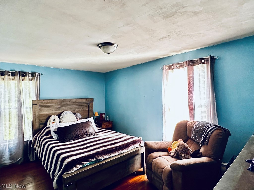 3177 Elyria Avenue Property Photo 9