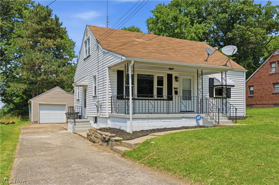 734 Pasadena Avenue Property Photo 1