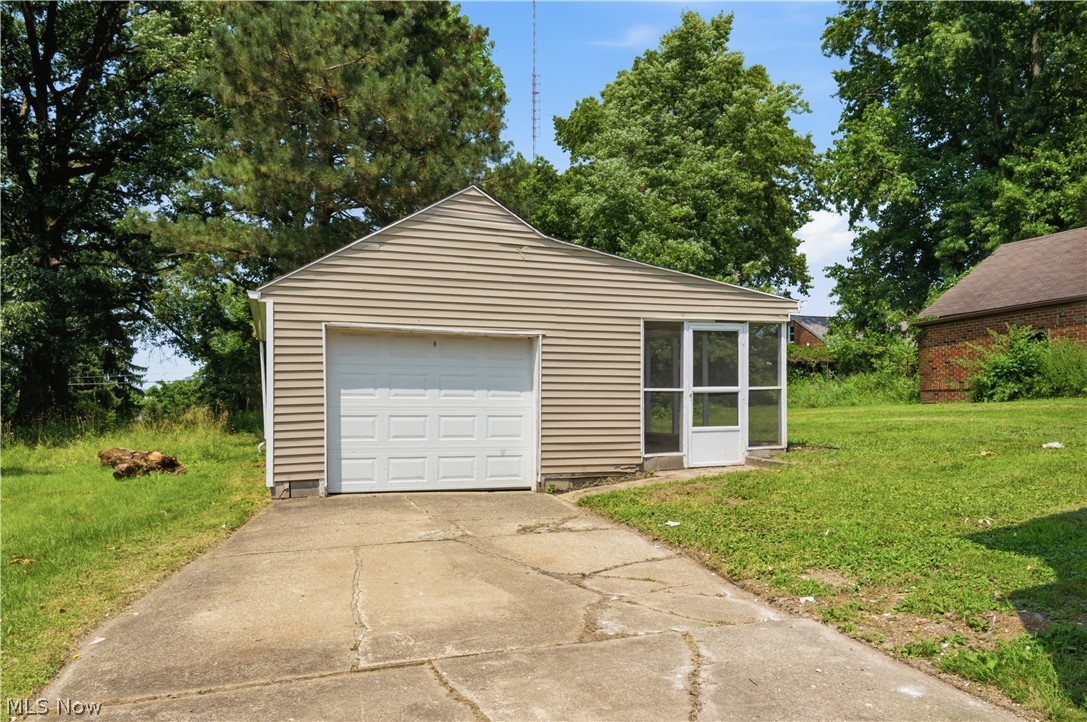 734 Pasadena Avenue Property Photo 37