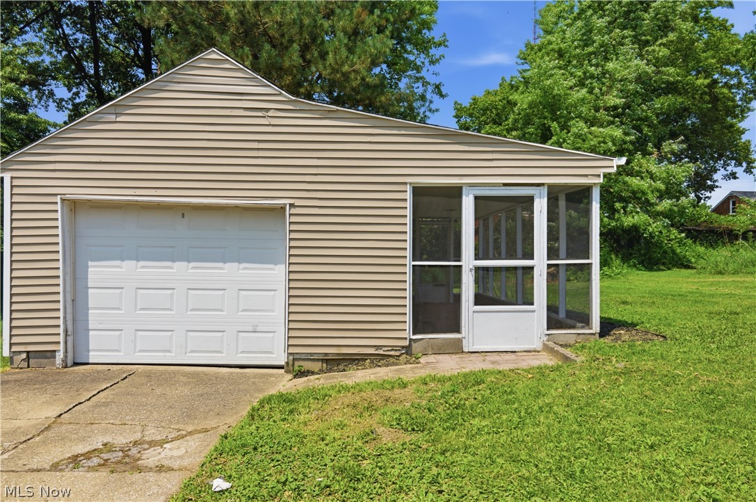 734 Pasadena Avenue Property Photo 38