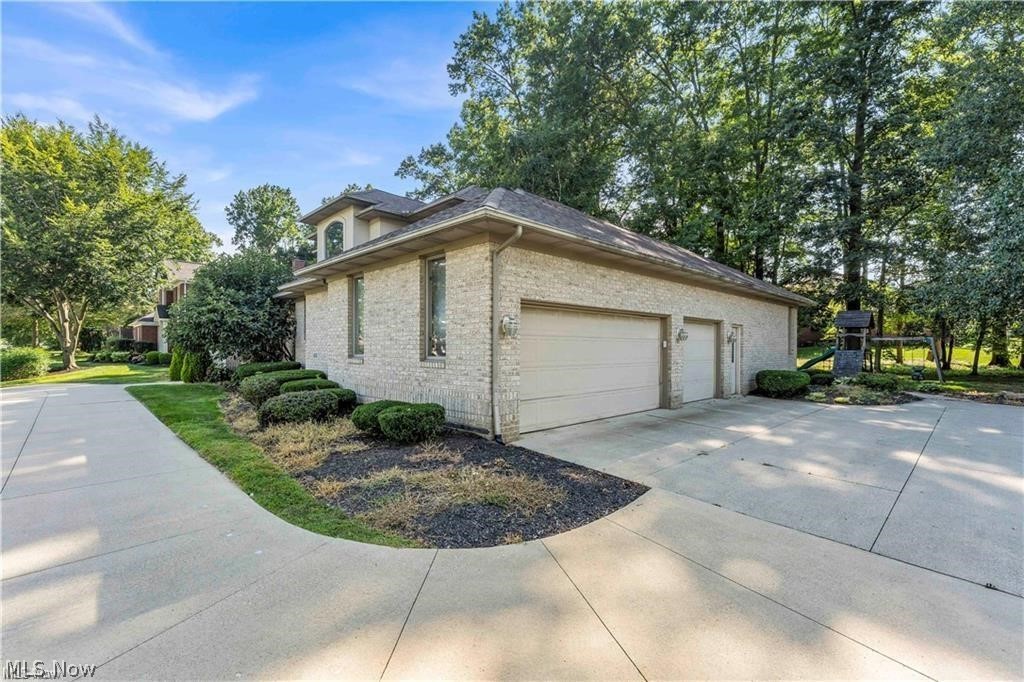 416 Castle Pines Drive Property Photo 44