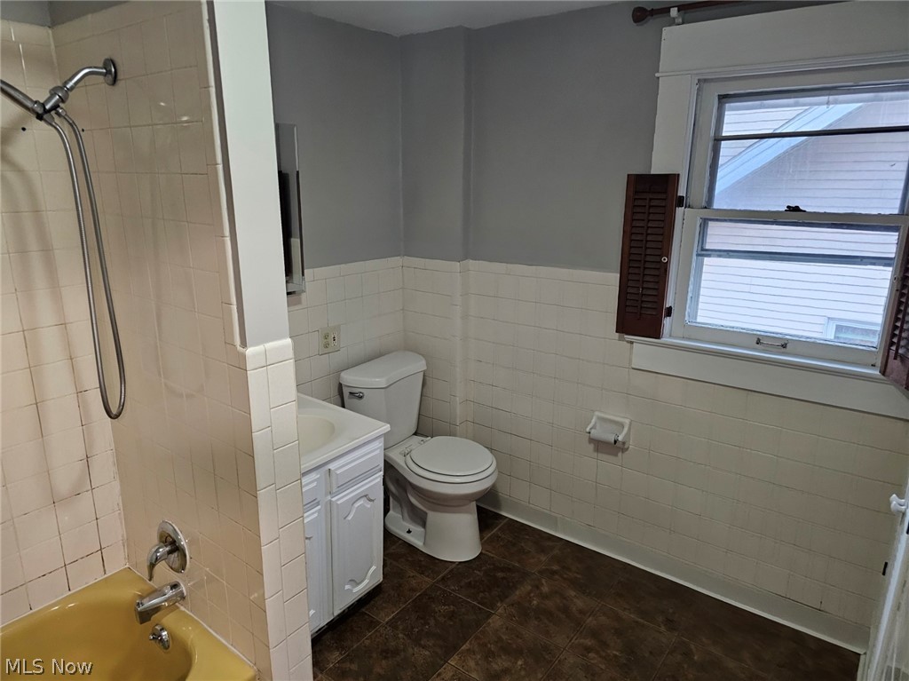 1098 Big Falls Avenue Property Photo 12