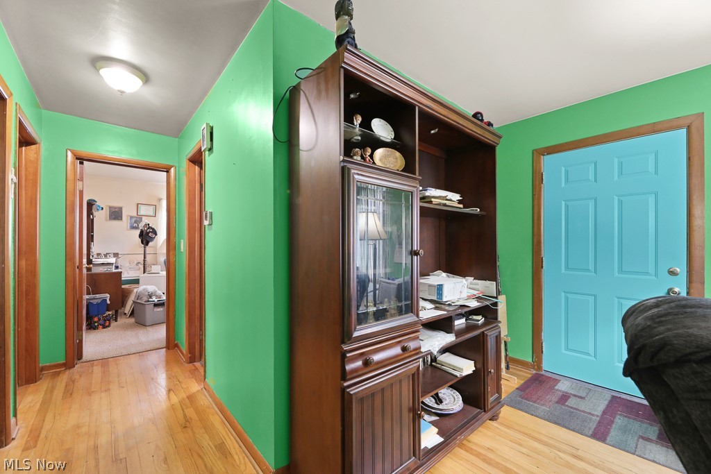959 W Broadway Street Property Photo 4