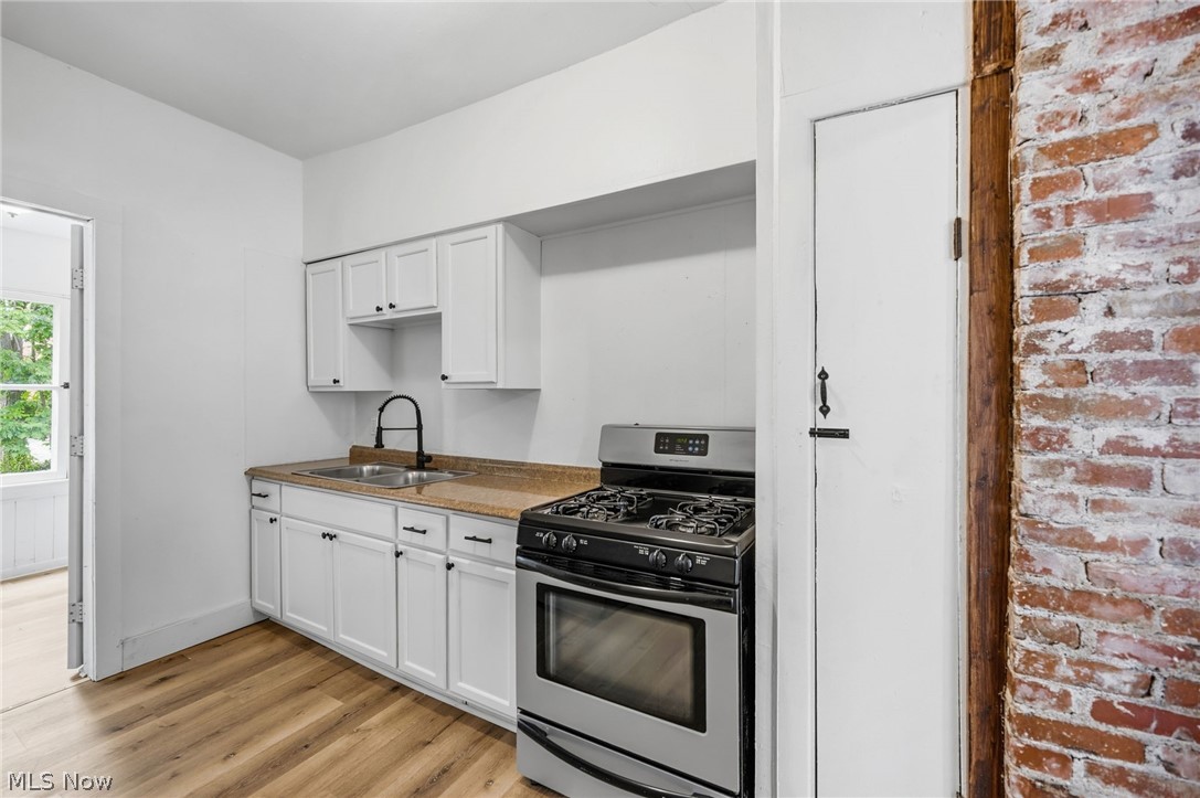 1429 W 107th Street Property Photo 11