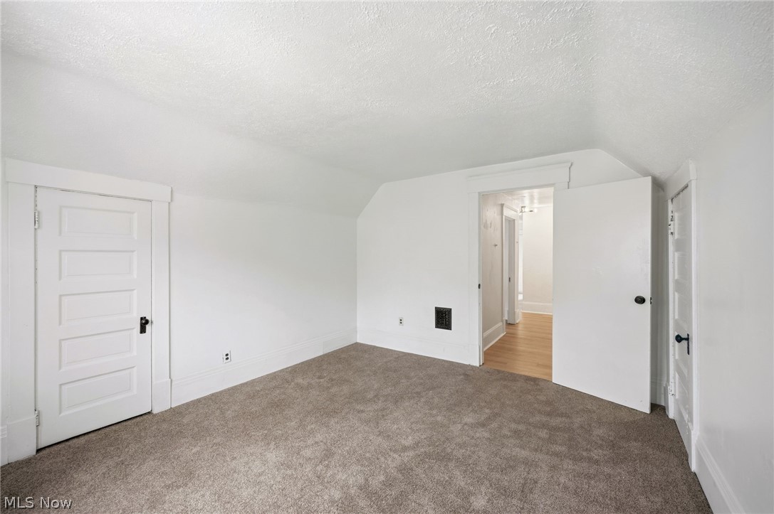1429 W 107th Street Property Photo 28