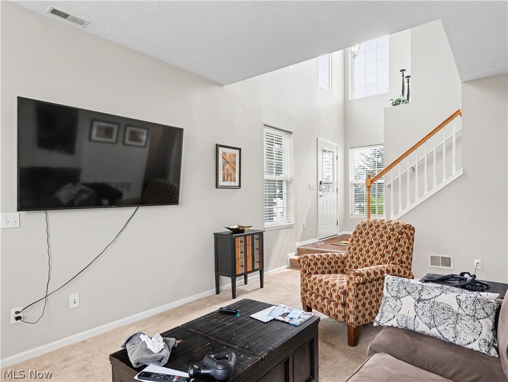 997 Croghan Way Property Photo 4