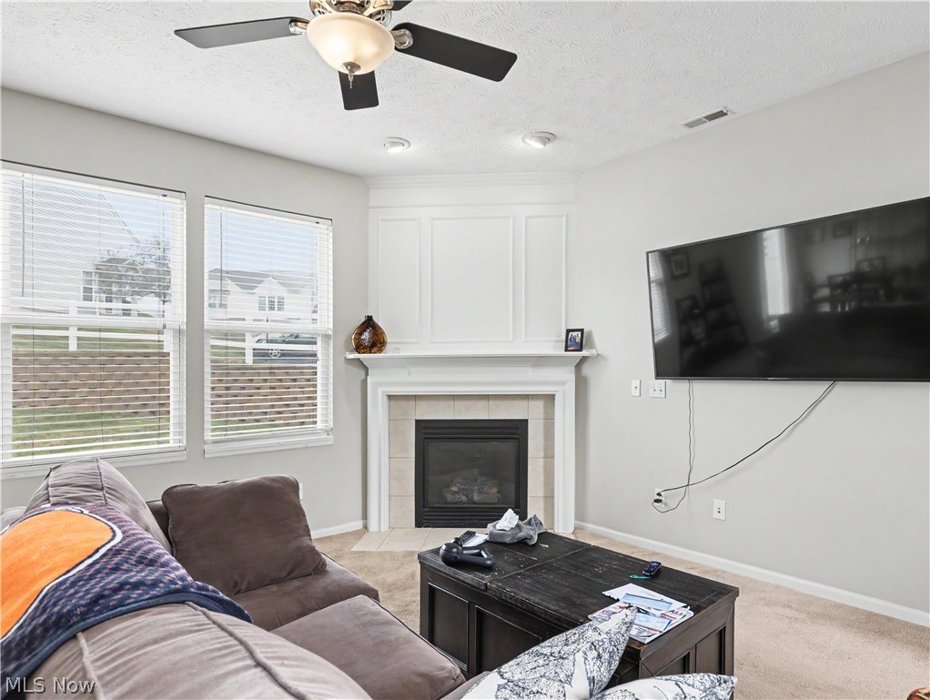 997 Croghan Way Property Photo 6