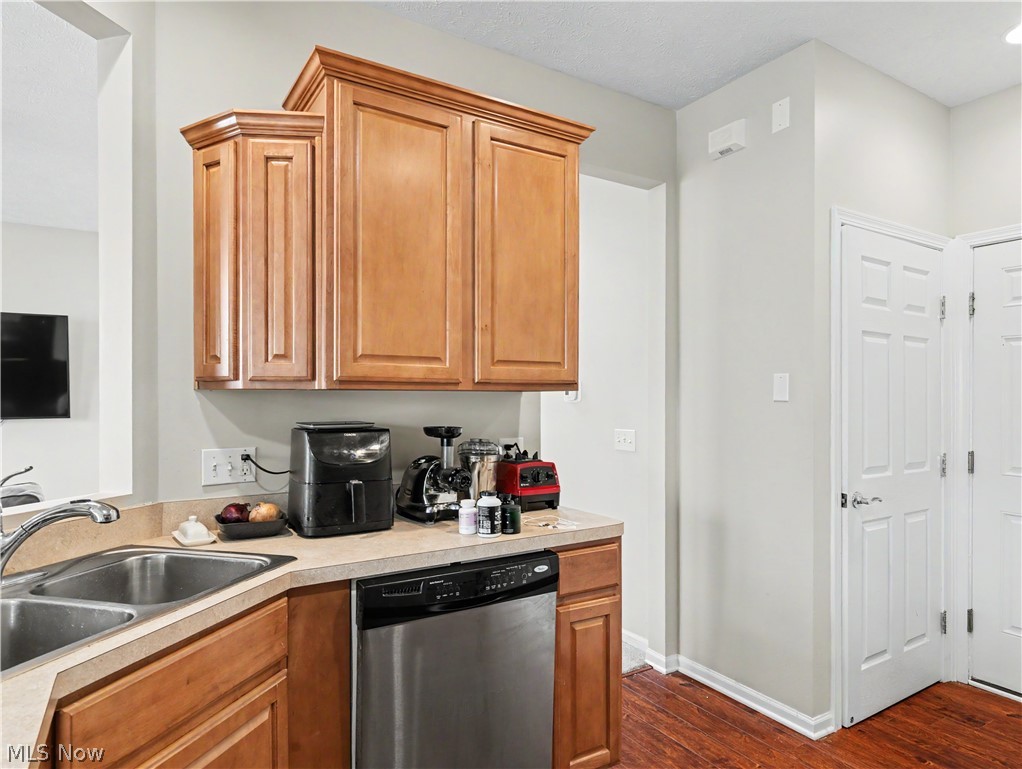997 Croghan Way Property Photo 10