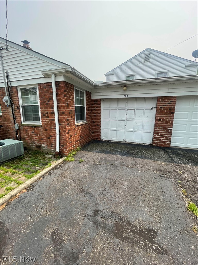 280 Buckner Drive Property Photo 3