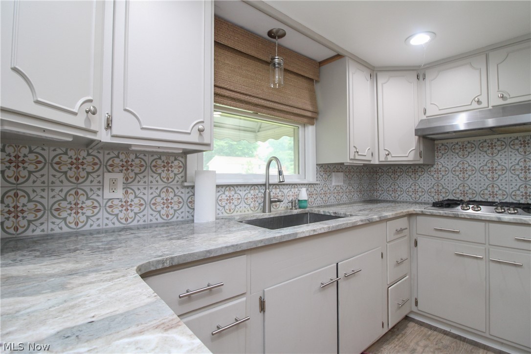 2985 Heatherbrae Drive Property Photo 10