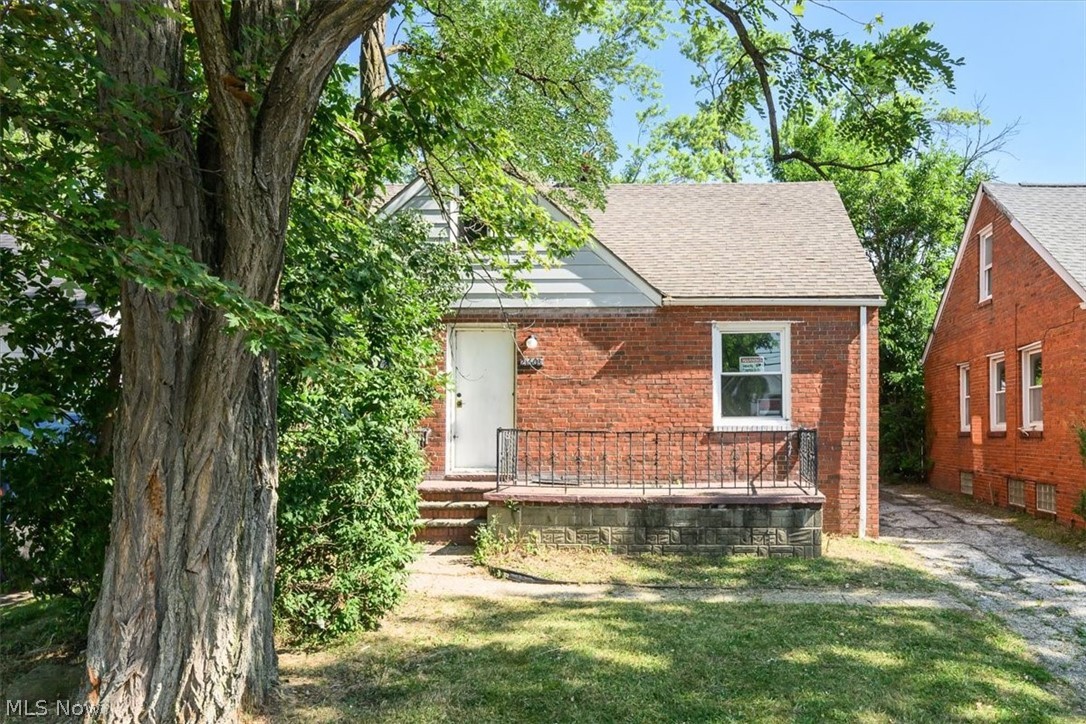 21603 Libby Road Property Photo 1