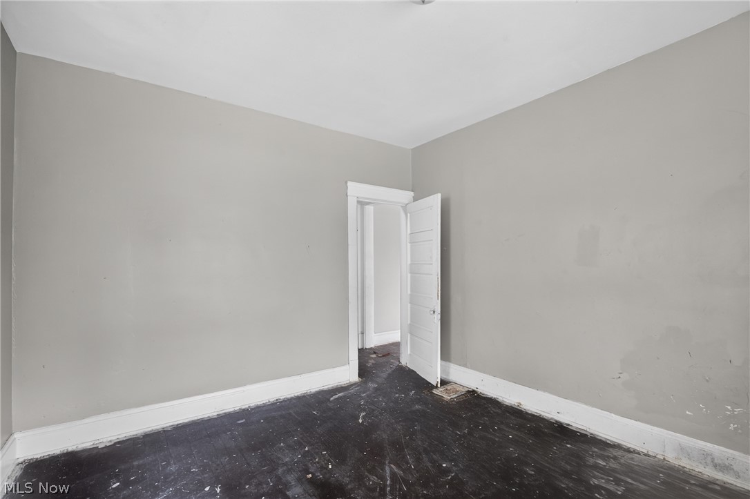 3527 E 140th Street Property Photo 15