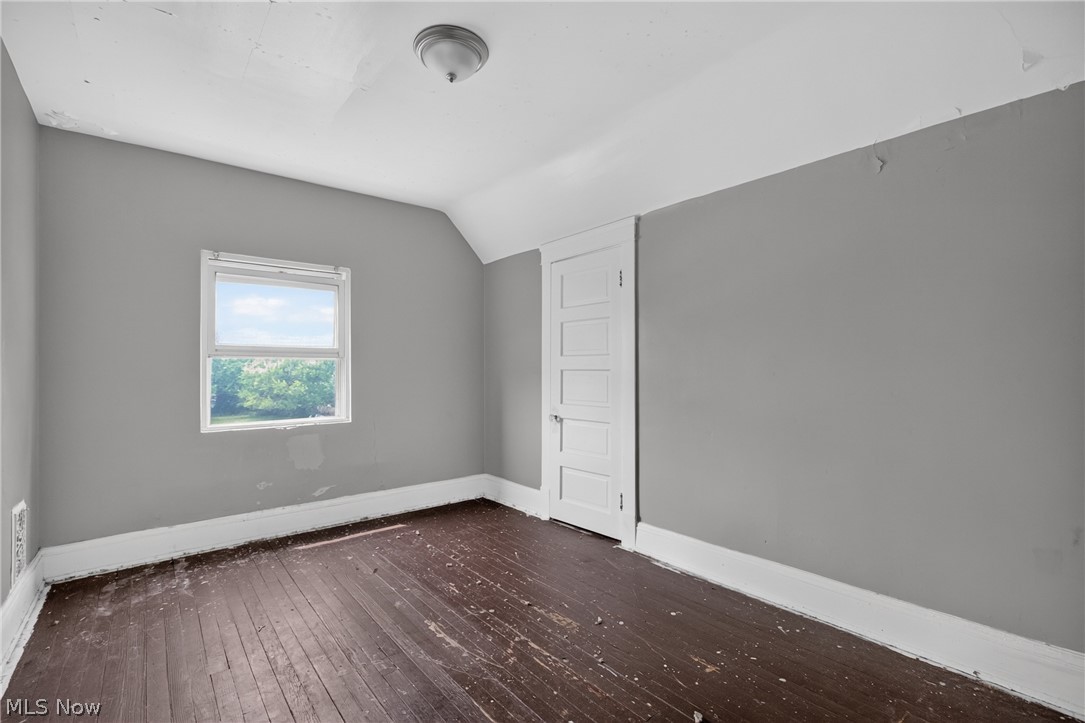 3527 E 140th Street Property Photo 17