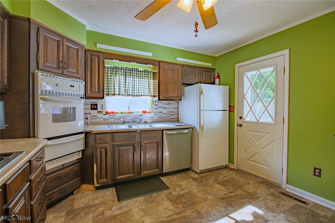 5608 6th Avenue Property Photo 12