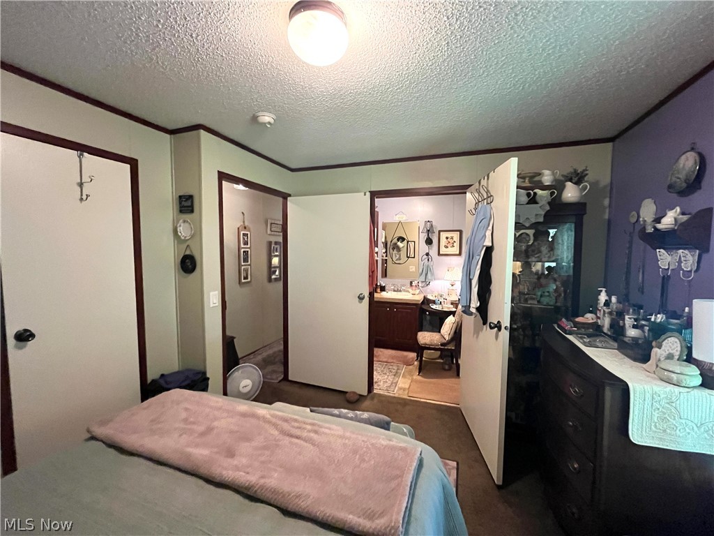 13 Cherokee Lane Property Photo 7