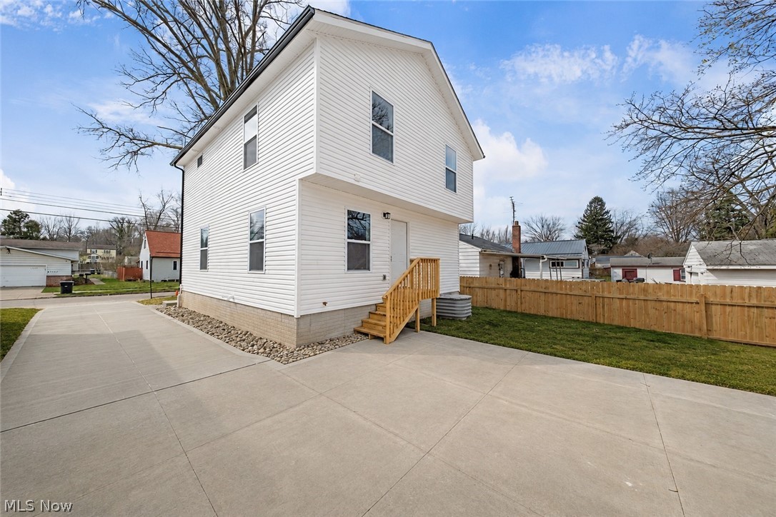 1331 Leonora Avenue Property Photo 2