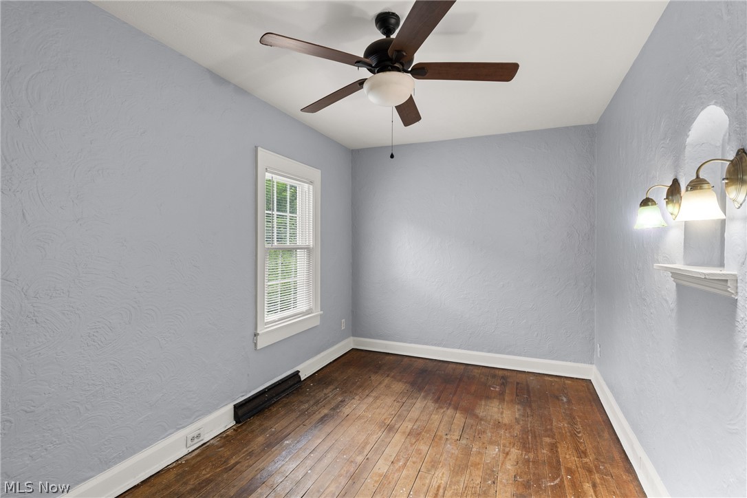 71690 Pike Street Property Photo 9