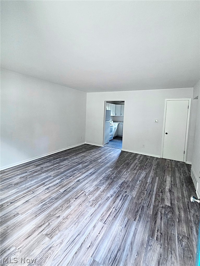 279-281 Cluster Avenue Property Photo 5