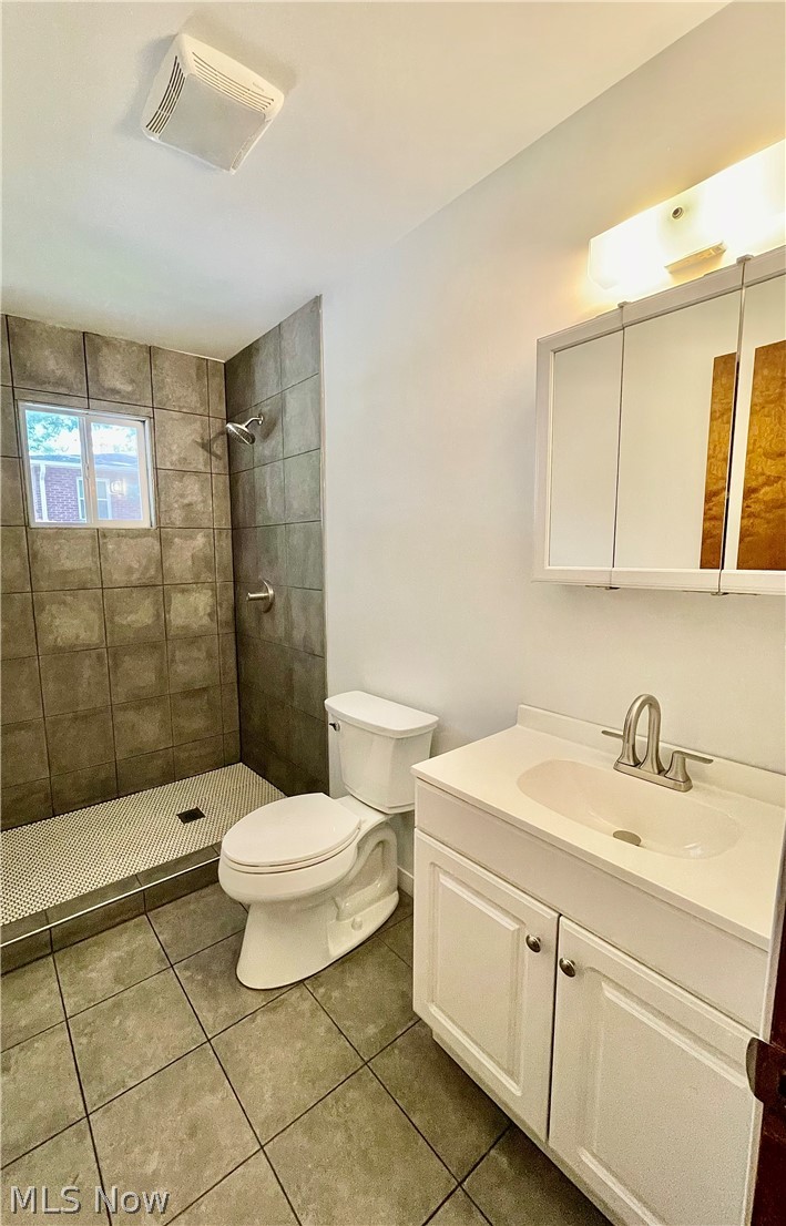 279-281 Cluster Avenue Property Photo 8