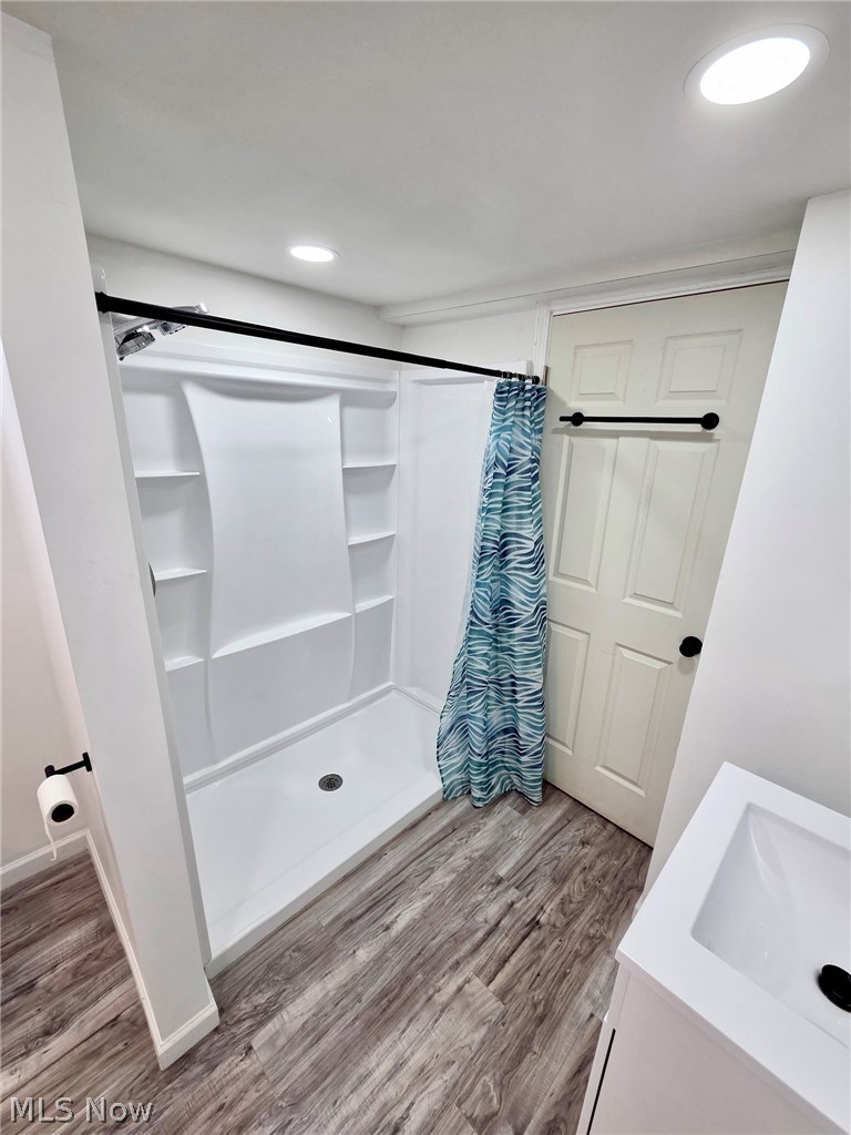 279-281 Cluster Avenue Property Photo 12