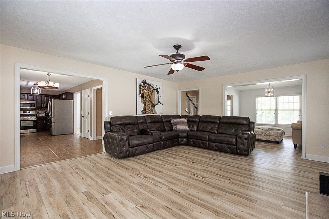 25660 Edgecliff Drive Property Photo 12
