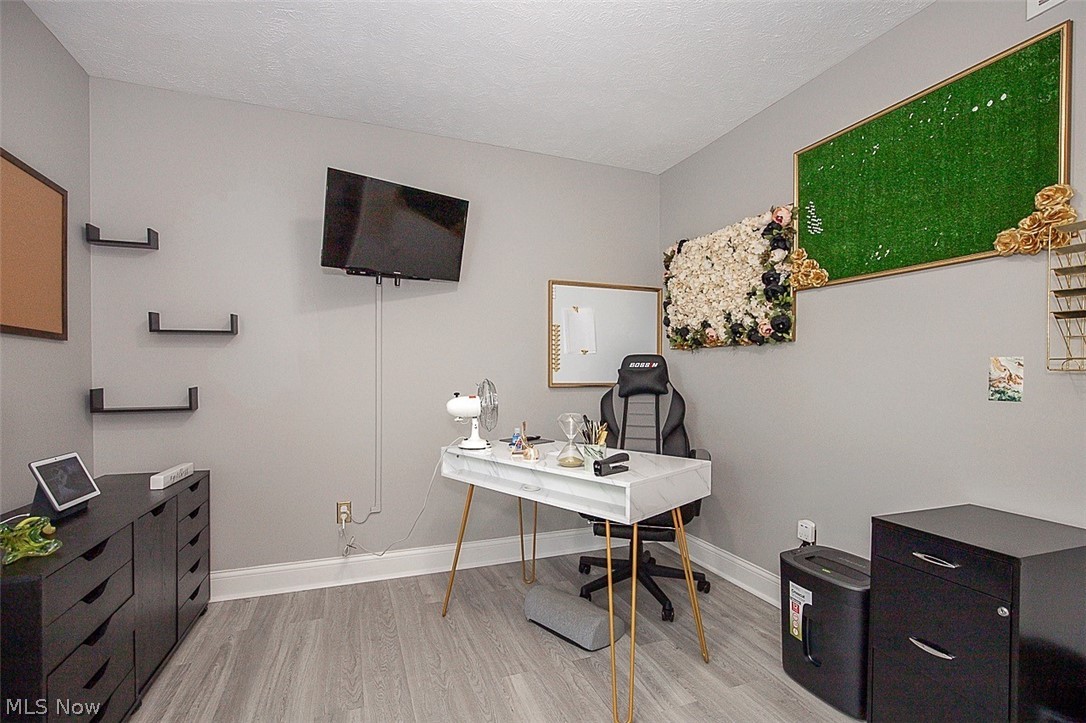 25660 Edgecliff Drive Property Photo 33