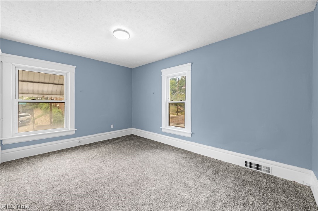 247 Rhodes Avenue Property Photo 21