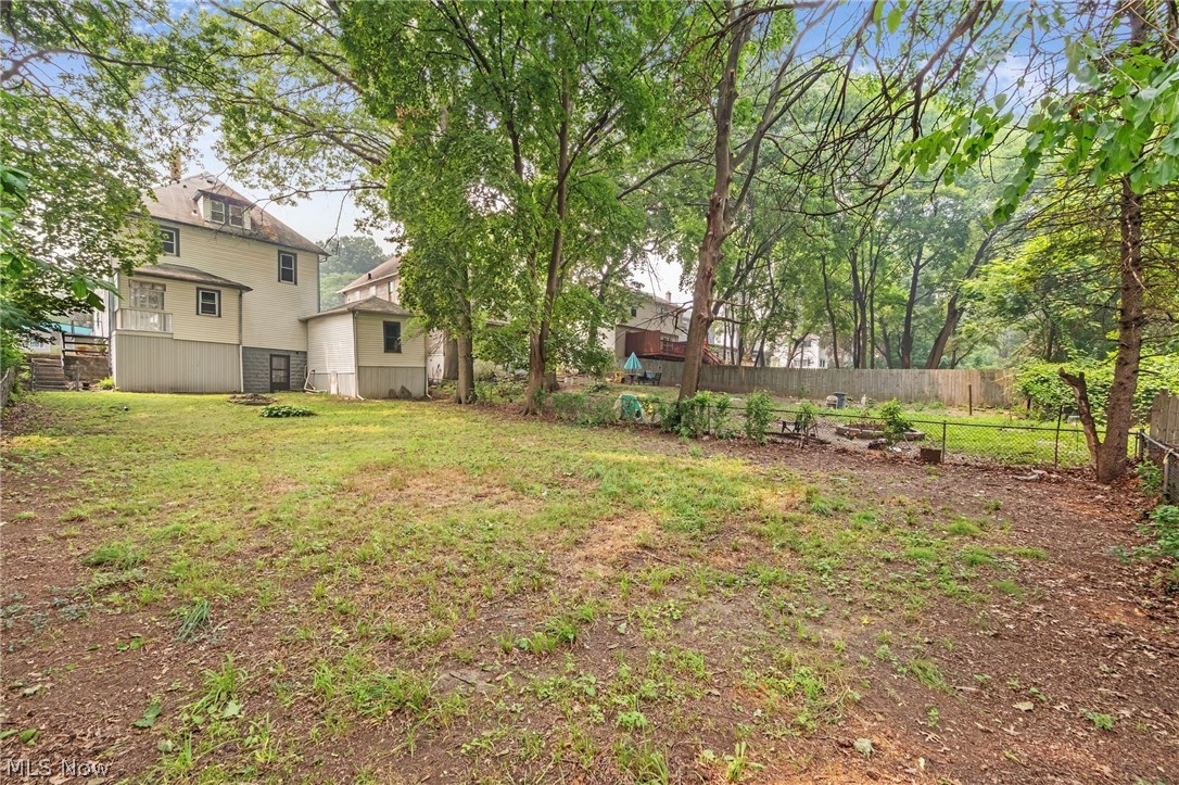 247 Rhodes Avenue Property Photo 29