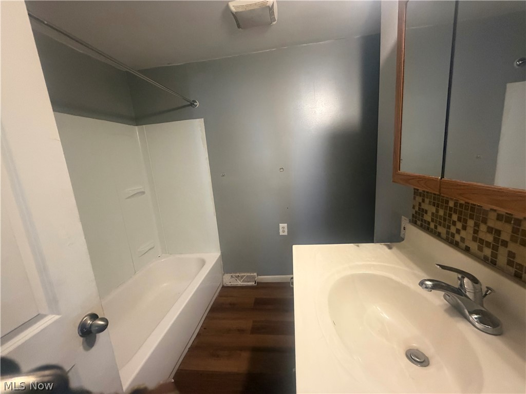 509 Lucy Street Property Photo 10