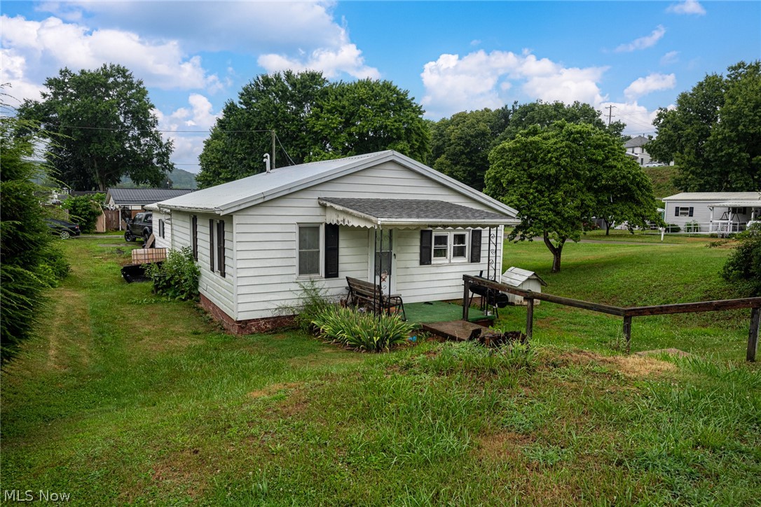 1109 Cemetery Drive Property Photo 1