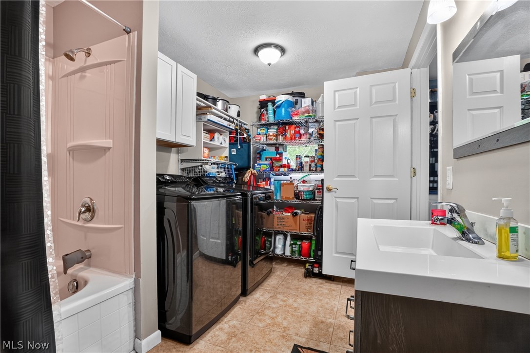 554 E River View Drive Property Photo 30